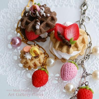 All in one ワッフル＆苺シリコンモールド　ミニチュア用ワッフル＆苺型 シリコーン型　UVレジン型　粘土型　アートギャラリーフローレ floree | floree | 02