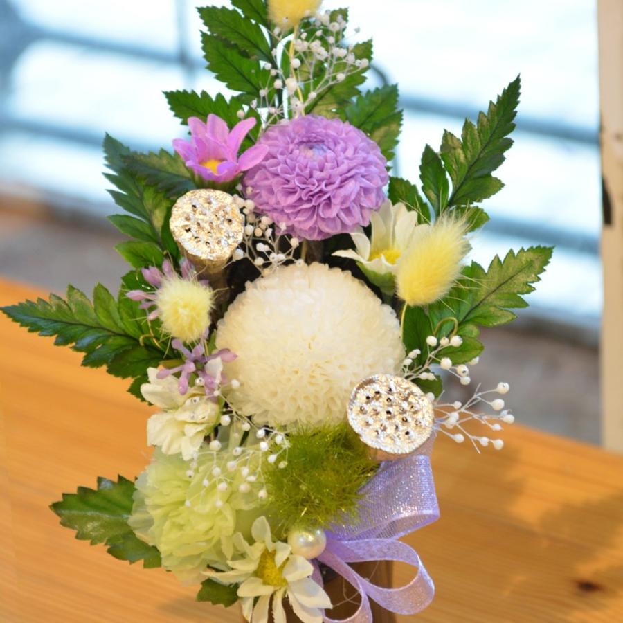 プリザーブドフラワー仏花　お供えの花　花器付　一対 仏花 一対 お供え お悔み プリザーブドフラワー 仏壇用 お彼岸