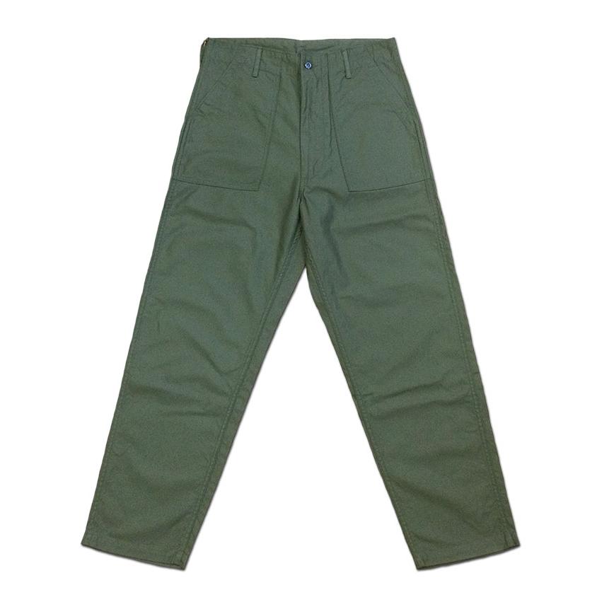 A17443 極美品 エイトン バックサテンベーシックパンツ カーキブラウン06 A17443 極美品 エイトン バックサテンベーシックパンツ カーキブラウン06