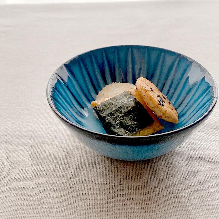 波佐見焼】浜陶 BLUE彫 半小付（小皿）深皿 椀 取り皿 北欧食器 : Flow