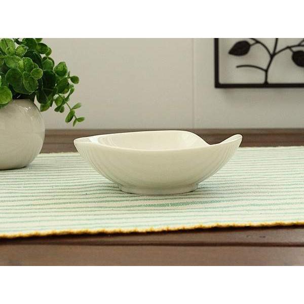 アイボリー 葉っぱ小皿 (洋食器 小皿 お皿 プレート 白い食器