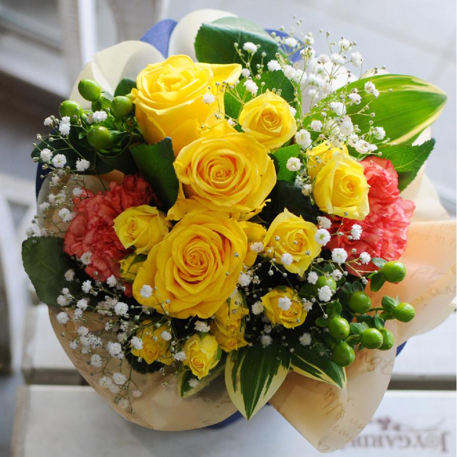 エーデルワイス花の贈り物 爆買 花 ギフト 黄色 バラ 花束 お祝い 誕生