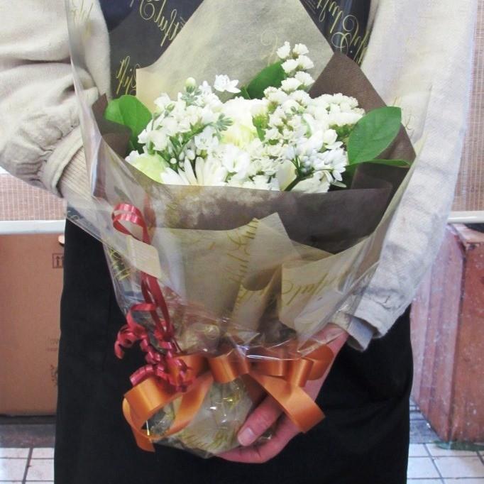白いブーケ 送料無料 花束 花 白 誕生日 お祝い 記念日 送別 卒業式