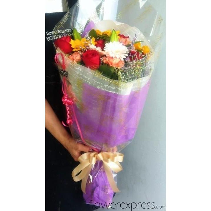 誕生日プレゼント 花 季節のお花たっぷりおまかせ長い形の花束 Freeshippinglongbouquet フラワーエキスプレス ヤフー店 通販 Yahoo ショッピング