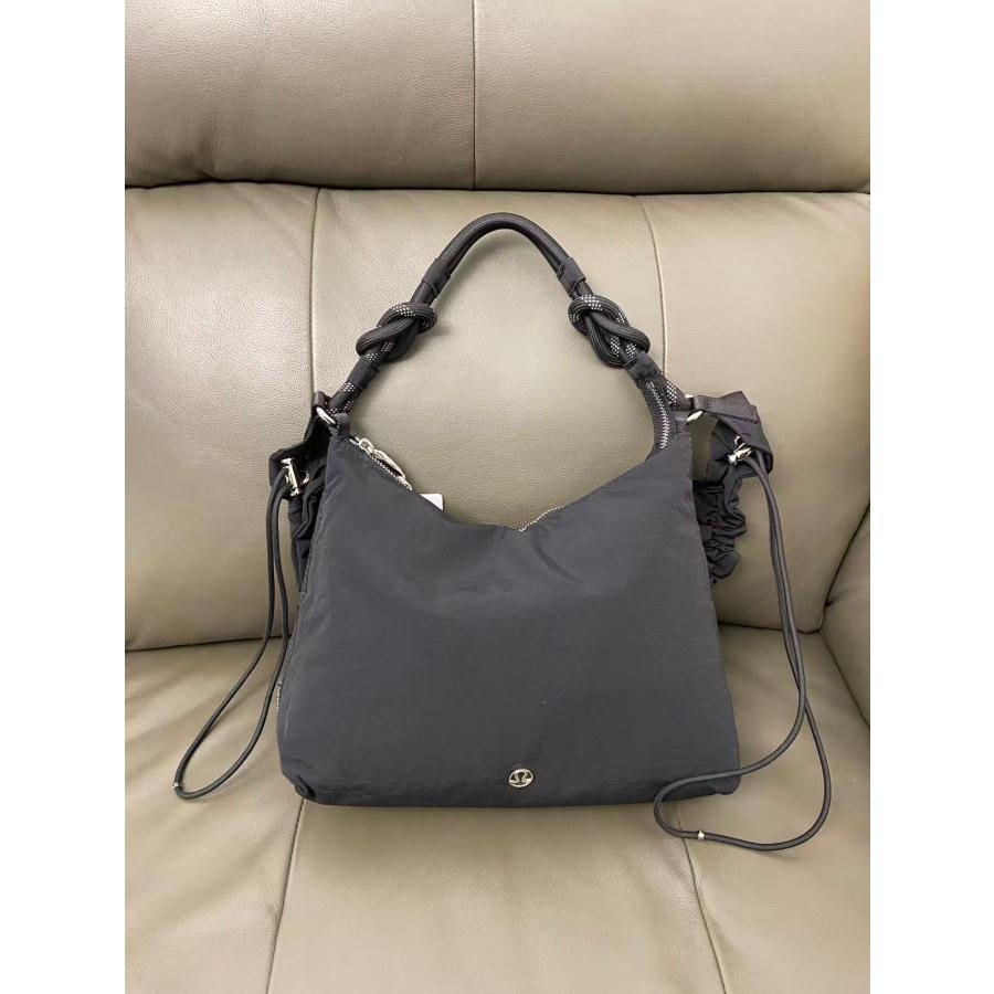 lululemon（ルルレモン） ショルダーバッグ コンバーチブル ルーシュ