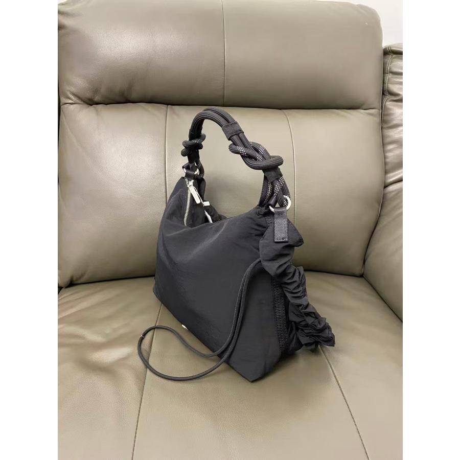 lululemon（ルルレモン） ショルダーバッグ コンバーチブル ルーシュ