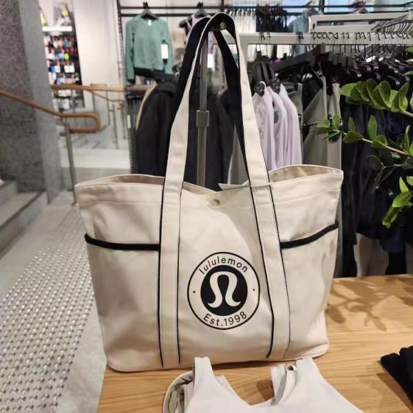 lululemon（ルルレモン） lululemon Daily Multi-Pocket Tote Bag