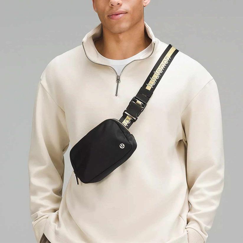 lululemon（ルルレモン） ボディバッグ ショルダー バッグ Everywhere