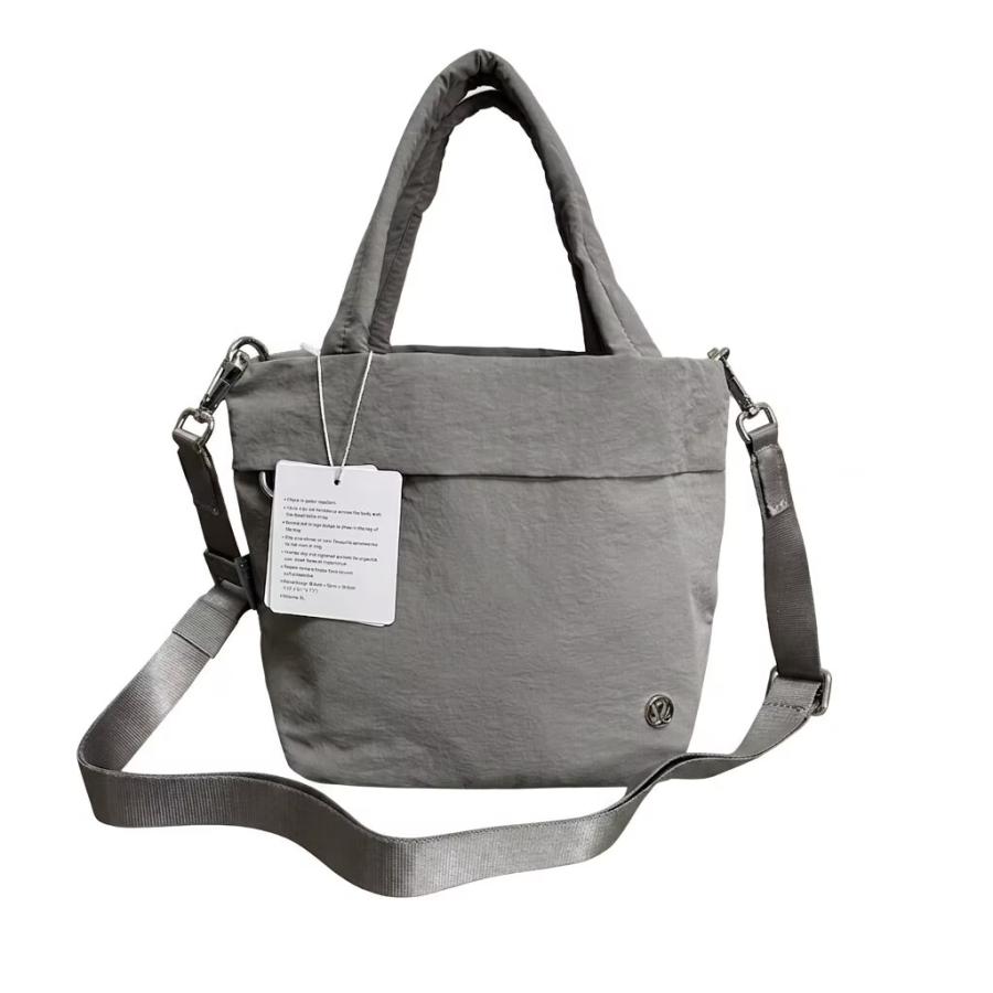 lululemon（ルルレモン） トートバッグ ショルダーバッグ 斜め掛け On