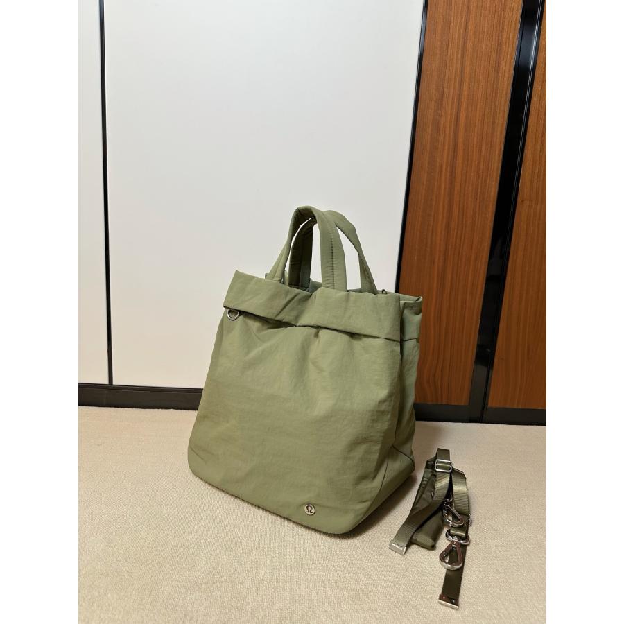lululemon（ルルレモン） トートバッグ ショルダーバッグ 斜め掛け On
