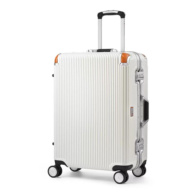 値下げ中 展示品 スイスミリタリー スーツケース 24インチ 64L シルバー 展示品 スイスミリタリー スーツケース 24インチ 64L シルバー