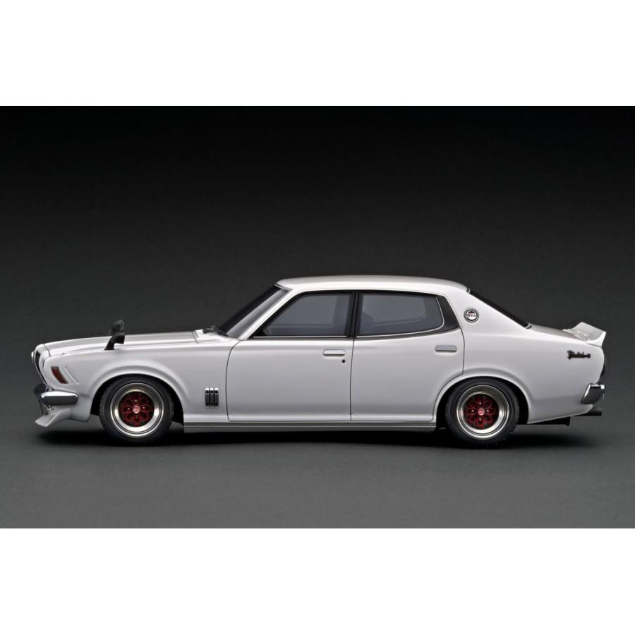 1/18 Nissan Bluebird U 2000GTX (G610) White 1/18「L20型」エンジン