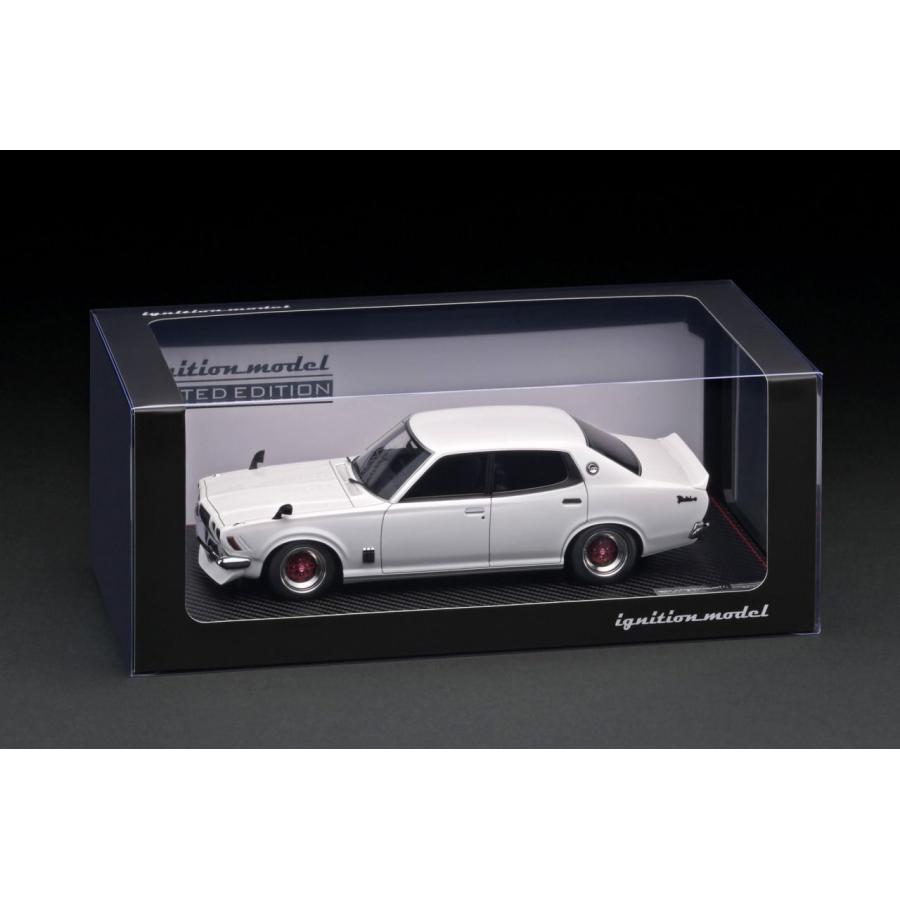 1/18 Nissan Bluebird U 2000GTX (G610) White 1/18「L20型」エンジン