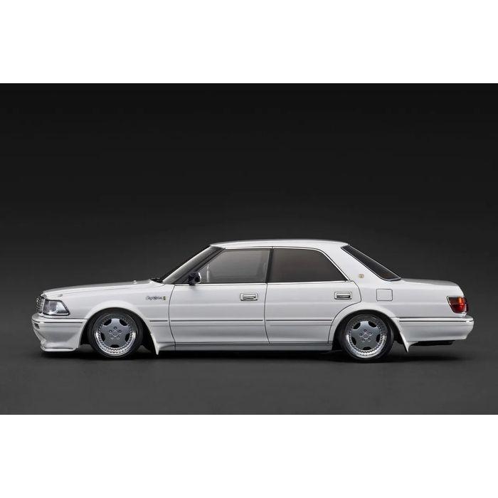 イグニッションモデル 1/18 トヨタ クラウン ロイヤルサルーンG (130