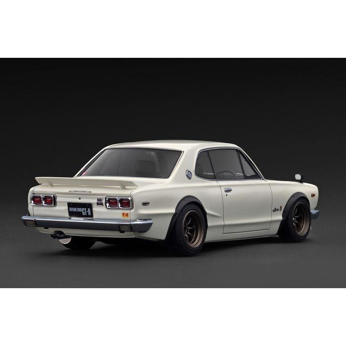 スカイライン　GT-R KPGC10 ホワイト Nissan Skyline 2000 GT-R (KPGC10) White Ivory(1/18 Scale