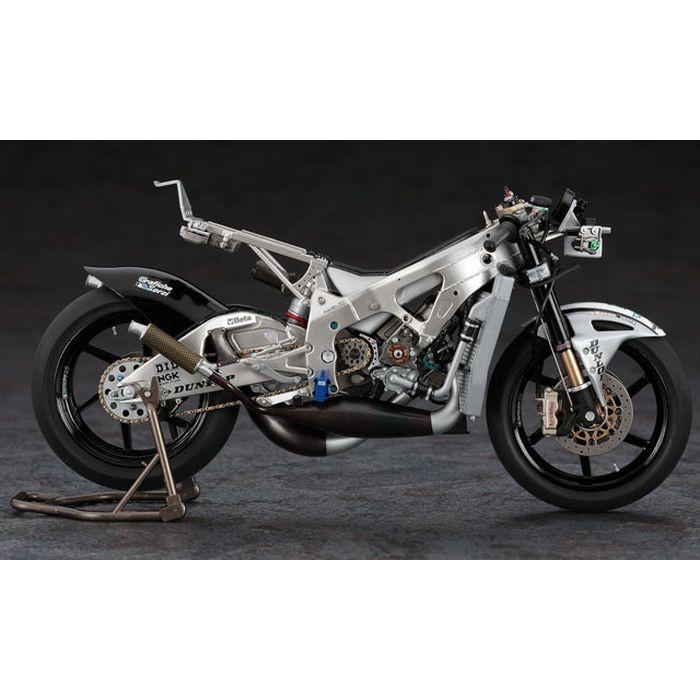 スコット レーシング チーム Honda ホンダ RS250RW “2009 WGP250 チャンピオン“  1/12 スケールキット プラモデル ハセガワ BK1｜flyingsquad｜05