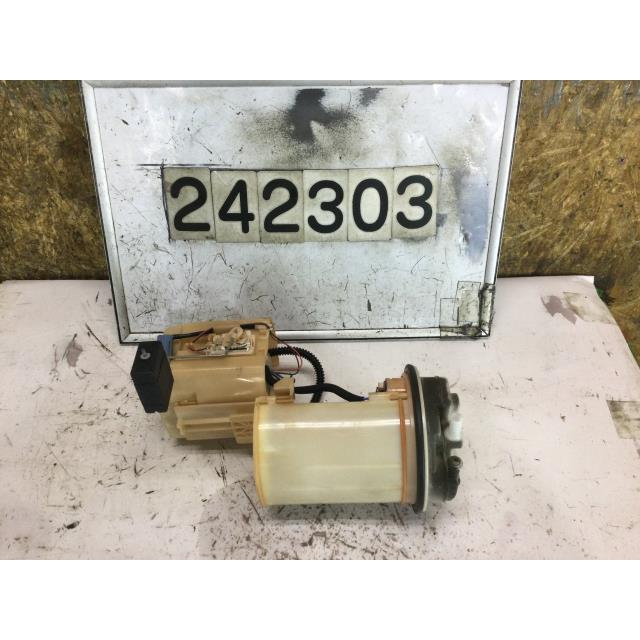 個人宅発送可】カローラフィールダー DBA-NZE141G フューエルポンプ X