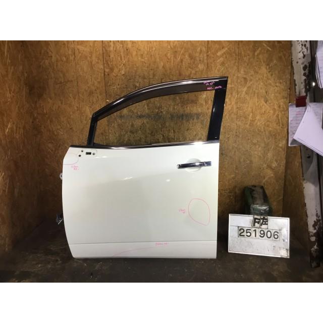 エルグランド 【個人宅発送不可】エルグランド DBA-TNE52 フロントドア