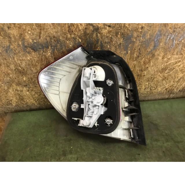 個人宅発送可】BMW 1シリーズ LBA-UE16 右テールランプ 116I : fm