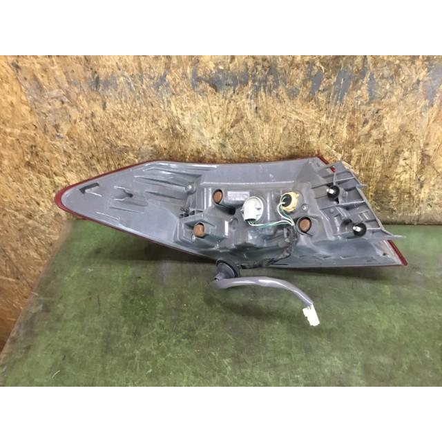 フーガ 【個人宅発送可】フーガ DBA-Y51 右テールランプ 250GT タイプP