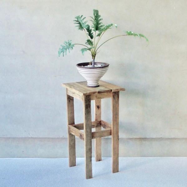 サイドテーブル おしゃれ ナイトテーブル 木製 テーブル 花台 然木