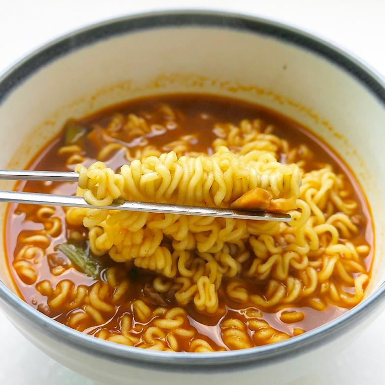 NONGSHIM（農心） 辛ラーメン 120g×20袋 ハラル認証取得 / 韓国