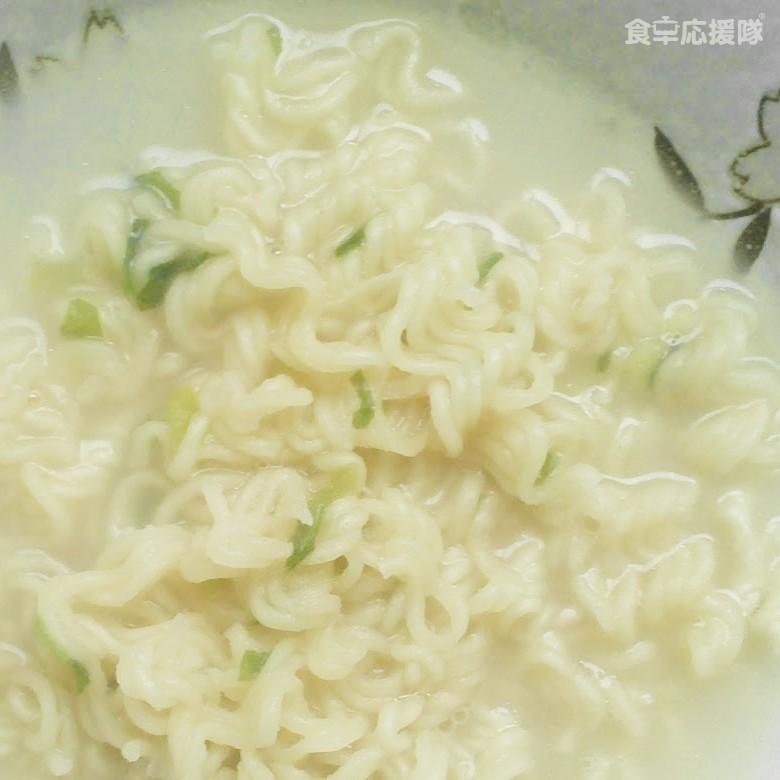 農心 コムタンラーメン 111g×20袋 / 韓国袋麺 牛骨ラーメン | NONGSHIM | 01