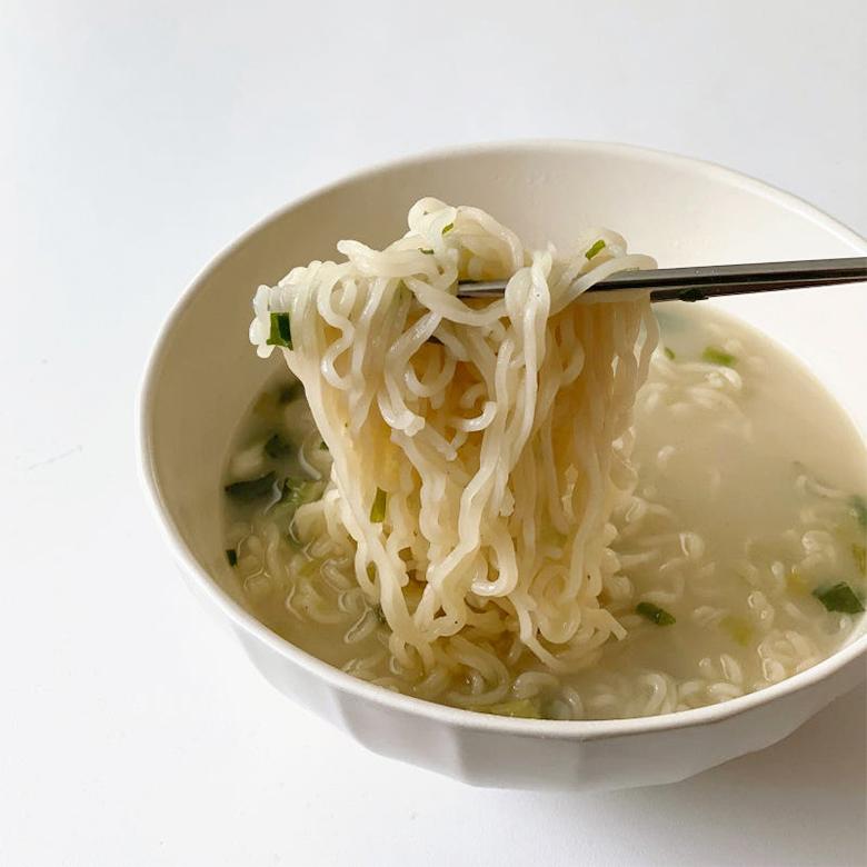 農心 コムタンラーメン 111g×20袋 / 韓国袋麺 牛骨ラーメン | NONGSHIM | 03