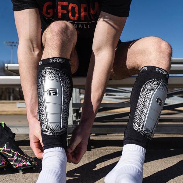 ジーフォーム Pro-S Elite シンガード 大人用 サッカー フットサル すねあて レガース G-FORM SP145501 :SP145501:フットボールパーク !店 通販 レガースあて レガースソックス サッカー ブラック Sサイズ