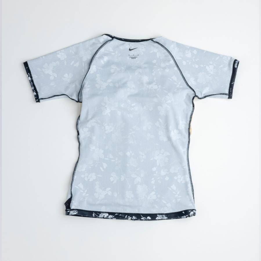 NIKE（ナイキ） 【NIKE SWIM公式】ナイキ FA25 総柄ジップ付き半袖