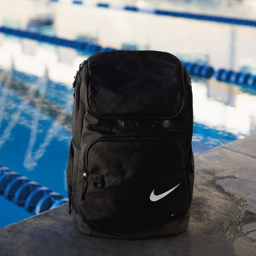 【NIKE SWIM公式】ナイキ 35L スイムバックパック nesse138 ジムバッグ 部活 バッグ スイミング 水泳 男子 女子 通勤 通学 フィットネス フットマーク FOOTMARKの画像
