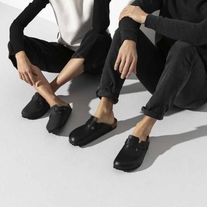 Birkenstock ブラック クロッグサンダル 36 BIRKENSTOCK 黒 レザー バックル付き クロッグサンダル