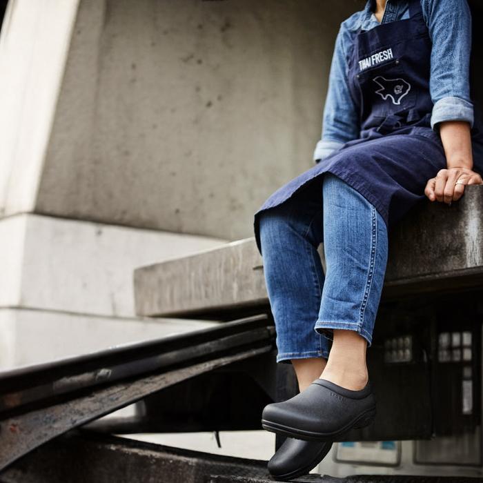クロックス オン ザ クロック ワーク スリップオン crocs ON THE クロックス オン ザ クロック ワーク スリップオン crocs ON THE