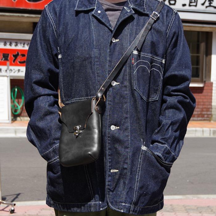 フェルナンドレザー ラッチ ポーチ FERNAND LEATHER LATCH POUCH