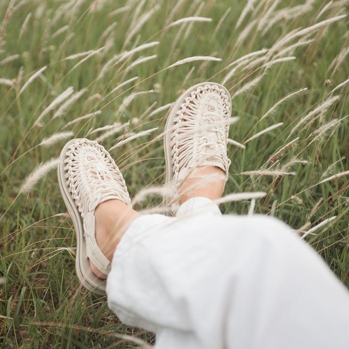 キーン ユニーク キャンバス KEEN UNEEK CANVAS スポーツサンダル