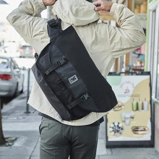 新品未使用CHROME メッセンジャーバッグ CTZ 24L slide CHROME（クローム） CTZ SLIDE 24L MESSENGER シーティーゼット