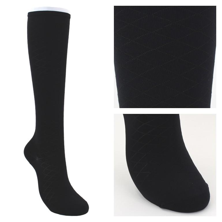 なめらかな肌触り 小ダイヤ柄 ソフトナイロン ハイソックス 38cm丈 抗菌防臭 ブラック |  | 03