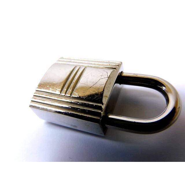 HERMES エルメス □ 124番 鍵付き シルバーカラー カデナ 南京錠 HERMES エルメス □ 124番 鍵付き シルバーカラー カデナ 南京錠