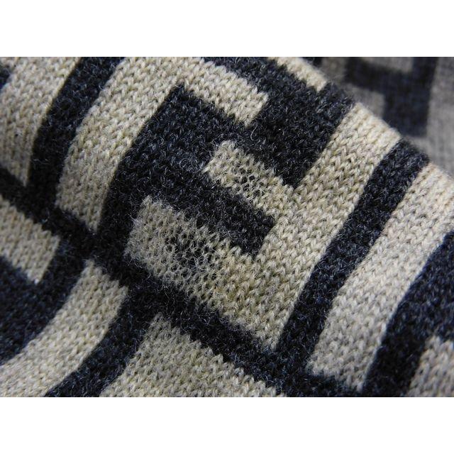 FENDI（フェンディ） 3F □ マフラー ウール100％ ズッカ柄 グレー×薄