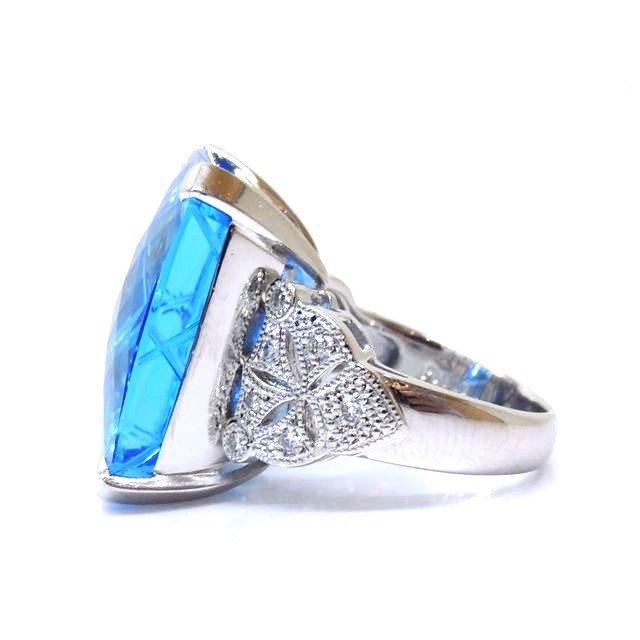 新品同様 Pt900 プラチナ リング □ 11.5号 大粒 ブルートパーズ