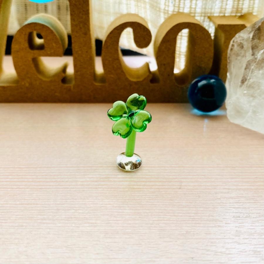 ガラス細工 四つ葉のクローバー 15 25mm グリーン ミニチュアサイズ 植物 四葉 ヨツバ