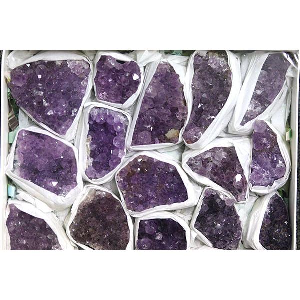 D245-142〕超お買い得！激安1箱 ブラジル産 アメジストクラスター 【箱