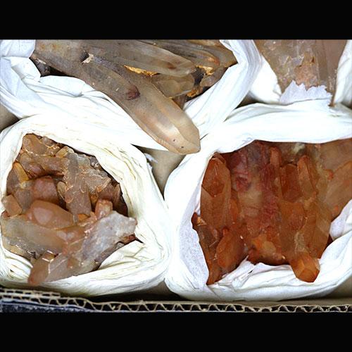 〔D330-1〕箱売り モロッコ産レッドクォーツクラスター(天然赤水晶)/Red Quartz【メール便不可】の画像
