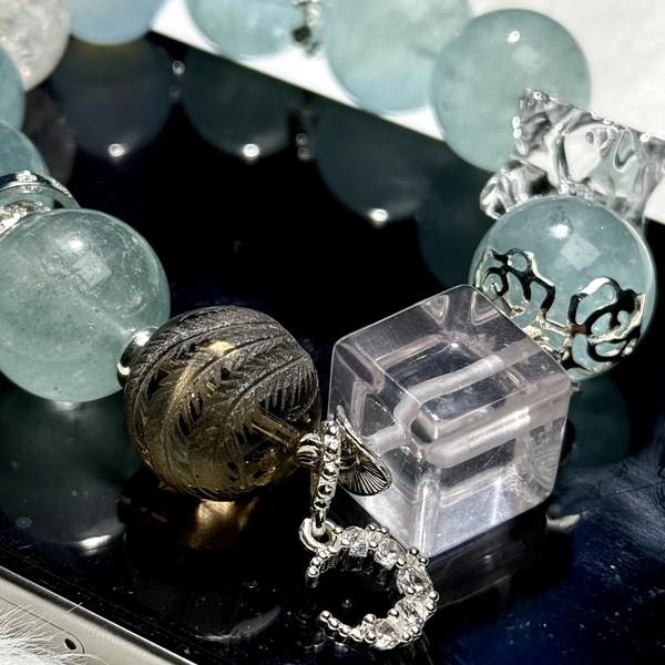 グリーンアクアマリン　ブレスレット K2076〕大玉16mm グリーンアクアマリン デザインブレスレット 朱雀彫り