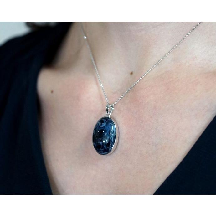 最高級（5A） ブルーピーターサイト ペンダントトップ （18金ホワイト