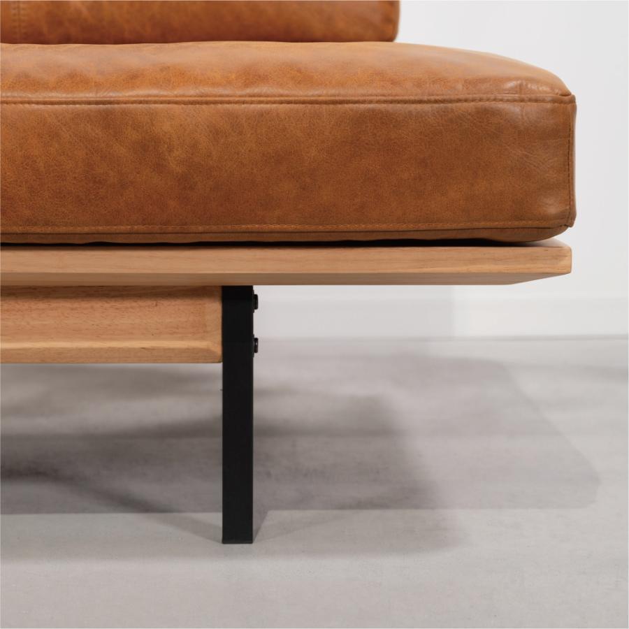 ソファー 幅182cm 3人掛け ダイニングソファ アームレス 肘掛けなし スチール脚 レザー 大型 ワイド 大きい おしゃれ キャメル ブラウン form 東谷 | 東谷 | 07