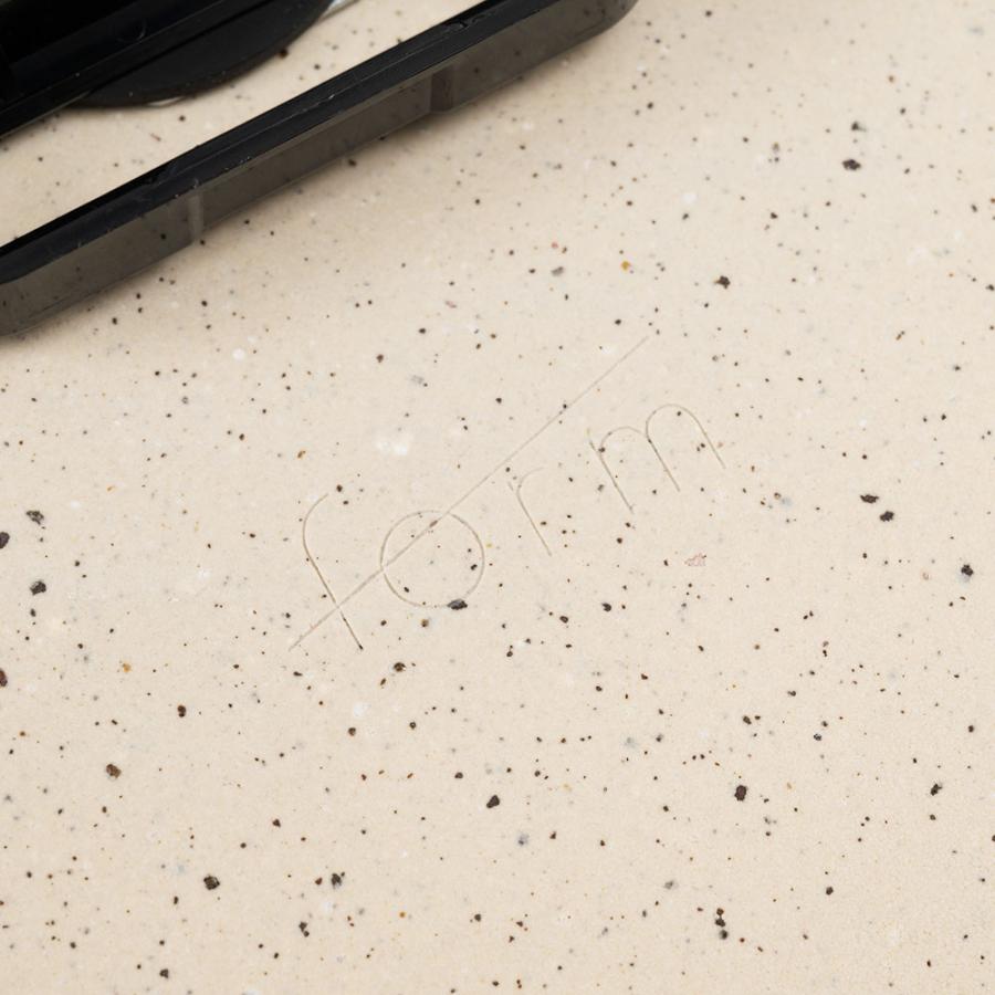 時計 壁掛け 直径25.5cm 国産 日本製 おしゃれ 陶磁器 陶器 焼き物 焼物 壁面 アナログ 北欧 丸型 丸い 円形 ベージュ グレー カーキ グリーン form 東谷 | 東谷 | 06