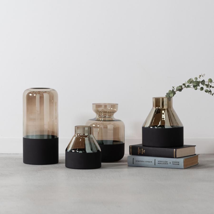 花瓶 フラワーベース おしゃれ ガラス インテリア かびん 北欧雑貨 モダン シンプル 個性的 コンパクト オブジェ 置き物 花器 クリア ブラック form 東谷 |  | 02