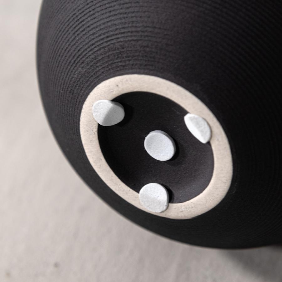 花瓶 フラワーベース 一輪挿し おしゃれ 陶器 インテリア 小さい かびん 北欧雑貨 モダン シンプル コンパクト ディスプレイ アイボリー ブラック form 東谷 |  | 12