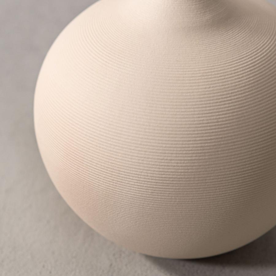 花瓶 フラワーベース 一輪挿し おしゃれ 陶器 インテリア 小さい かびん 北欧雑貨 モダン シンプル コンパクト ディスプレイ アイボリー ブラック form 東谷 |  | 07